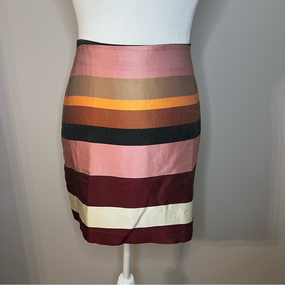 Silk-like striped mini skirt